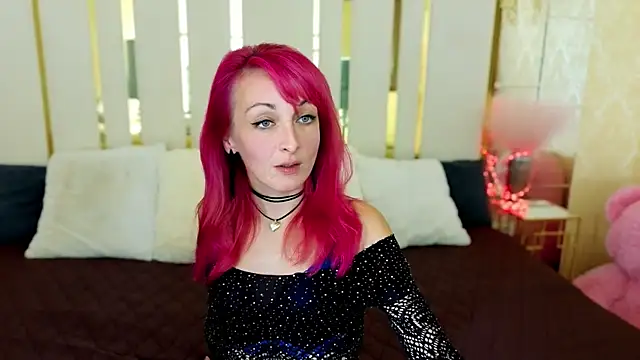 BrandyBloom online show from October 12, 2025, 7:37 pm