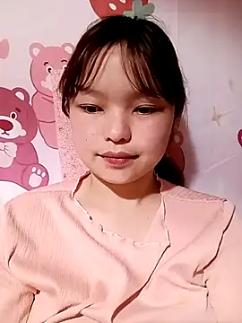 XoiXoi232 online show from November 2, 2025, 3:44 am