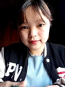 XoiXoi232 online show from November 26, 2025, 1:16 am