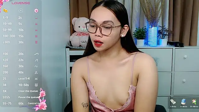  Jenniyah  online show from November 18, 2025, 2:16 am