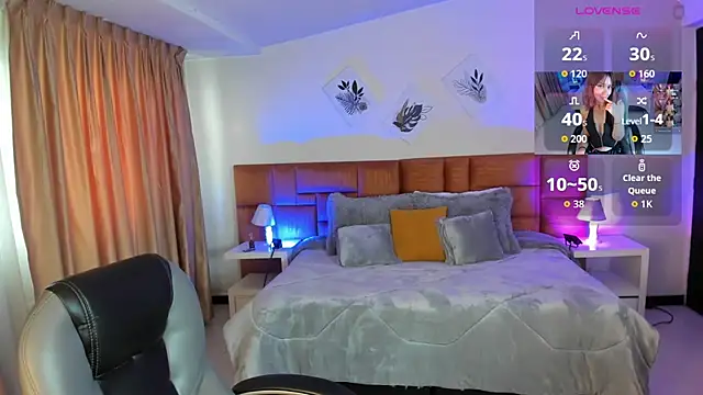 Catti Brie online show from September 14, 2025, 12:05 pm