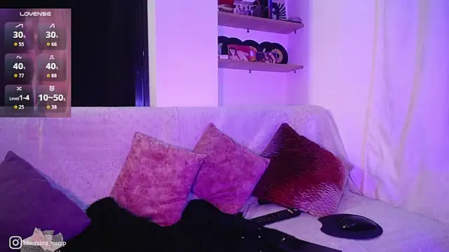 dark  nymph online show from May 11, 2026, 8:49 am