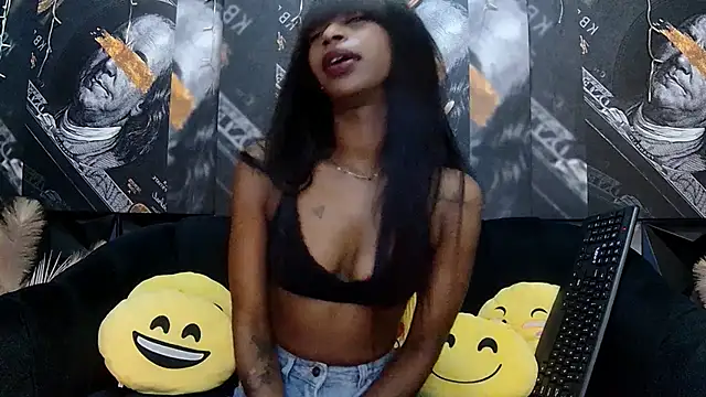 Snapshot of Lilmisbaddyxxx chatting on March 17, 2026, 4:21 pm Lilmisbaddyxxx online show from March 17, 2026, 4:21 pm