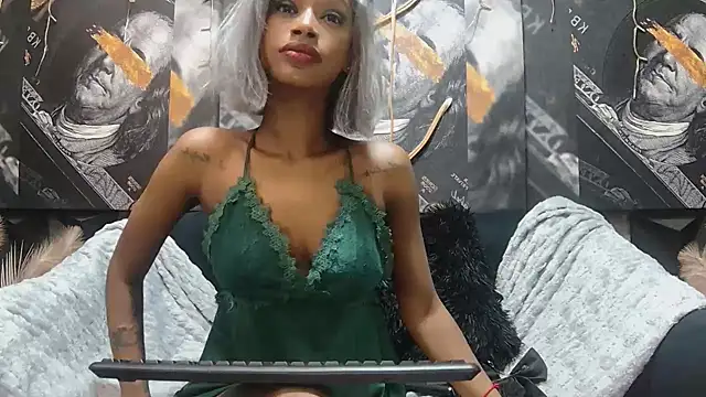 Lilmisbaddyxxx online show from June 23, 2026, 6:06 pm