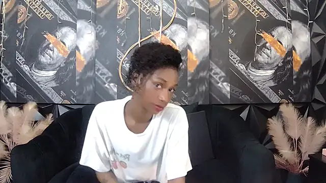 Snapshot of Lilmisbaddyxxx chatting on February 13, 2026, 5:24 pm Lilmisbaddyxxx online show from February 13, 2026, 5:24 pm