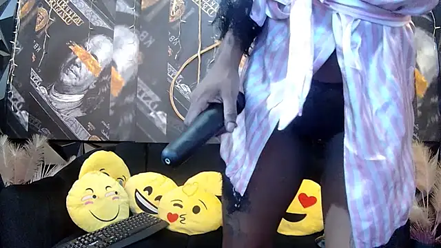 Snapshot of Lilmisbaddyxxx chatting on March 16, 2026, 4:10 pm Lilmisbaddyxxx online show from March 16, 2026, 4:10 pm