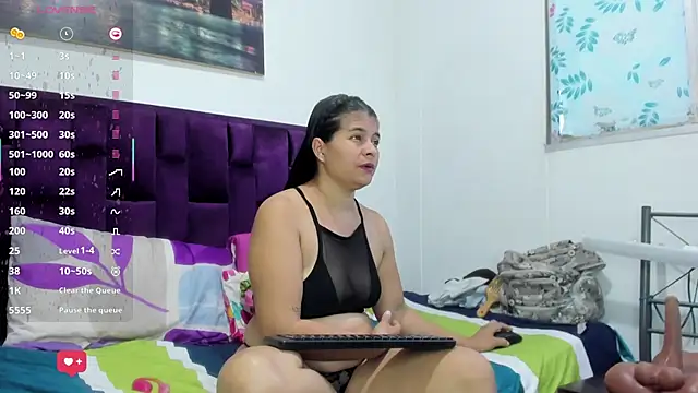 Alicia Whitee online show from June 6, 2026, 10:42 am