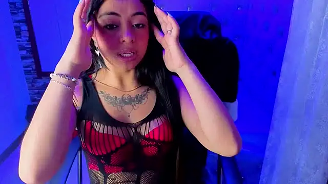 Violetta Rousse  online show from December 15, 2025, 1:39 pm