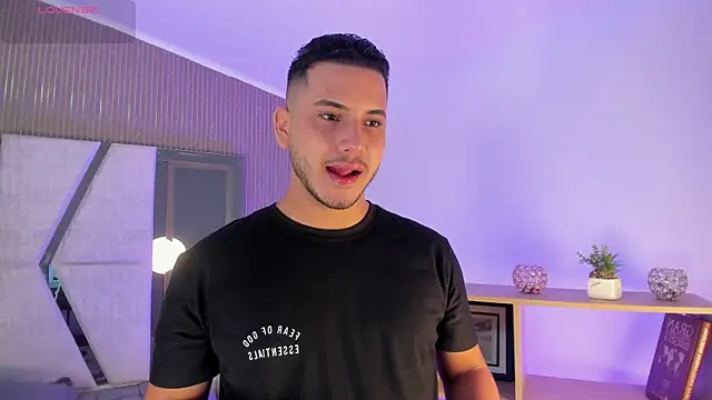 Snapshot of Axel_grey_ chatting on July 20, 2026, 1:02 pm Axel grey online show from July 20, 2026, 1:02 pm