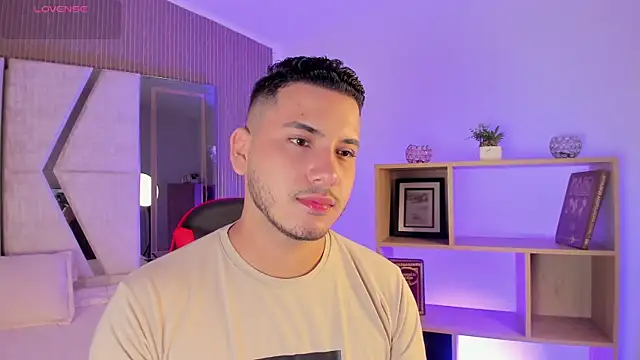 Snapshot of Axel_grey_ chatting on July 21, 2026, 12:50 pm Axel grey online show from July 21, 2026, 12:50 pm