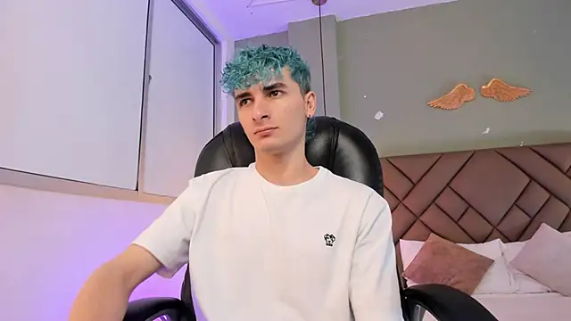 Snapshot of JaydenVillalobos chatting on October 2, 2025, 12:19 pm JaydenVillalobos online show from October 2, 2025, 12:19 pm