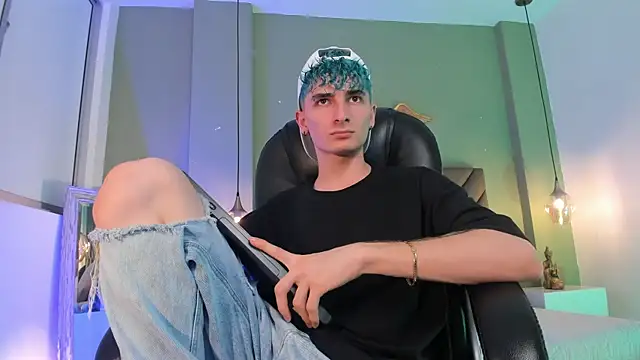 Snapshot of JaydenVillalobos chatting on September 15, 2025, 9:04 pm JaydenVillalobos online show from September 15, 2025, 9:04 pm