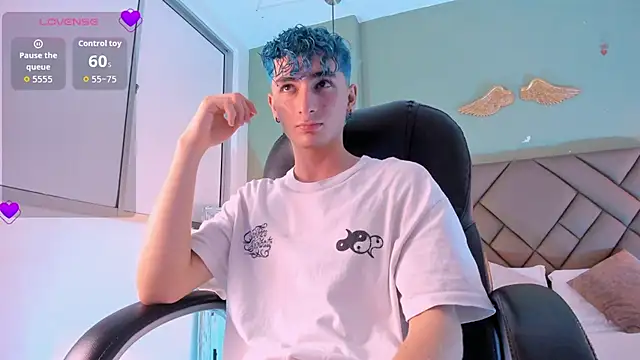 Snapshot of JaydenVillalobos chatting on September 11, 2025, 1:11 pm JaydenVillalobos online show from September 11, 2025, 1:11 pm