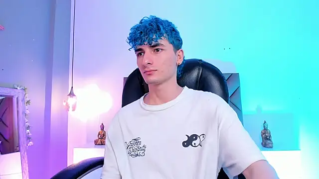 Snapshot of JaydenVillalobos chatting on October 8, 2025, 1:01 pm JaydenVillalobos online show from October 8, 2025, 1:01 pm