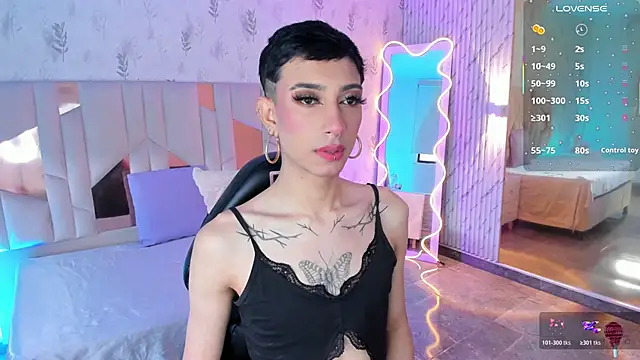 CYRUS TAY online show from June 20, 2026, 8:03 pm