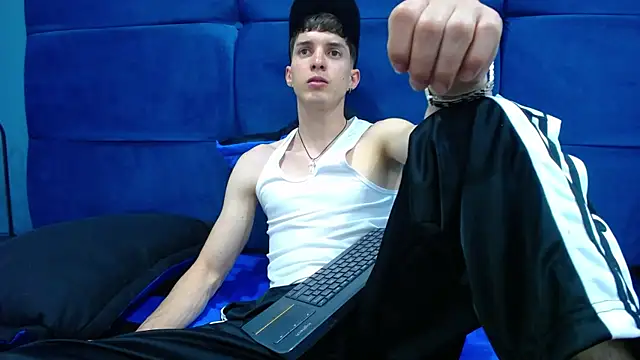 Jheampiiero online show from September 29, 2025, 2:44 pm