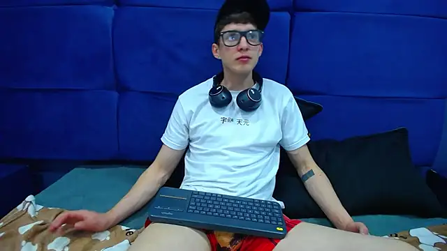 Jheampiiero online show from September 26, 2025, 2:46 pm