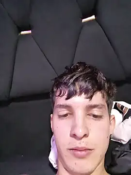 Jheampiiero online show from February 4, 2026, 8:37 pm