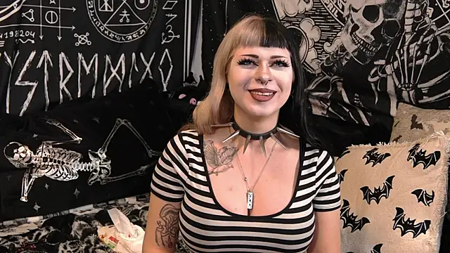 Paige Turner online show from May 29, 2026, 2:17 am
