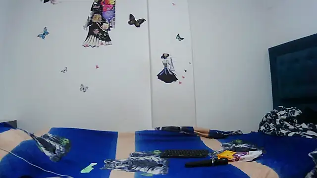 AddyStuart  online show from November 13, 2025, 3:21 am