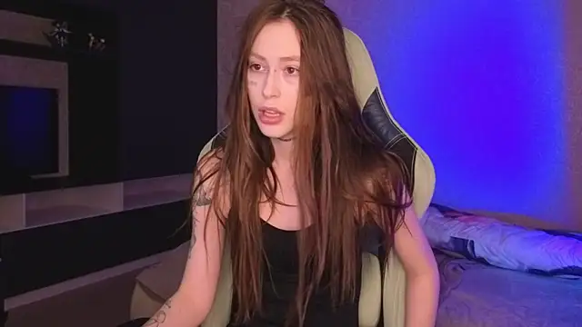 minadzukii online show from February 1, 2026, 2:15 pm