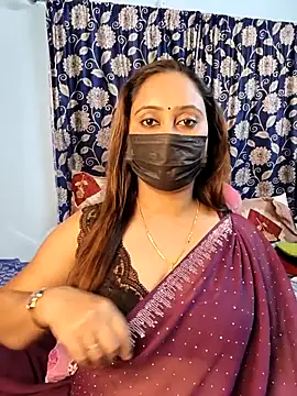 Snapshot of Cute-lusi chatting on November 23, 2025, 5:12 pm Cute-lusi online show from November 23, 2025, 5:12 pm