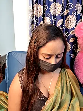 Snapshot of Cute-lusi chatting on December 4, 2025, 11:42 am Cute-lusi online show from December 4, 2025, 11:42 am