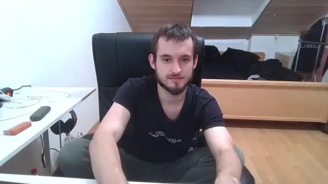 Bez3ybik online show from October 13, 2025, 6:42 pm