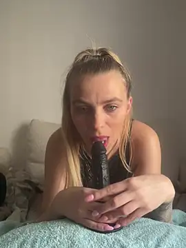 Snapshot of BrumeLove chatting on March 3, 2026, 9:16 am BrumeLove online show from March 3, 2026, 9:16 am