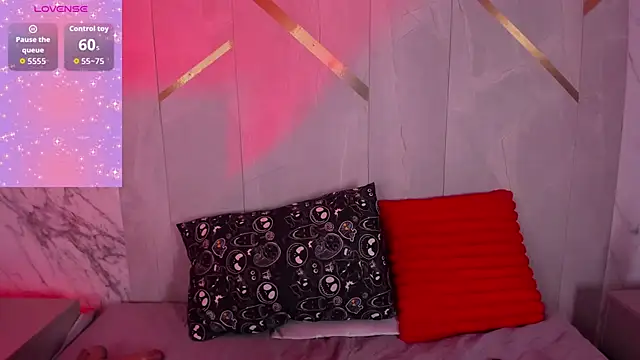 Ravenna666  online show from December 14, 2025, 11:38 am