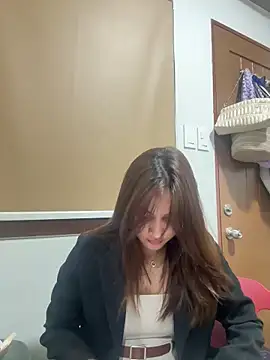 LanySylvia online show from October 13, 2025, 3:35 pm