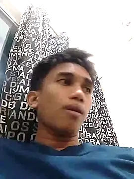 charlie0728 online show from October 15, 2025, 11:07 am