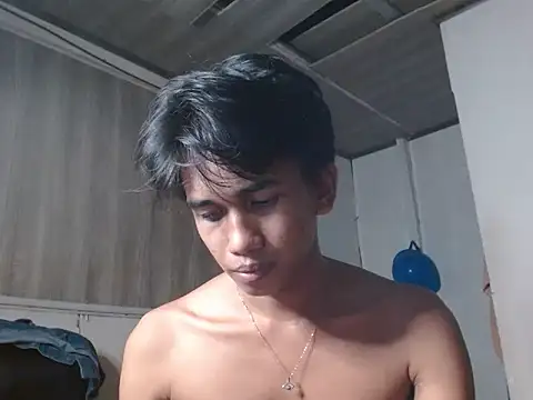 charlie0728 online show from September 18, 2025, 3:37 pm