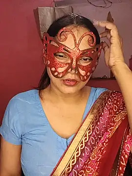 Snapshot of MEERAcle chatting on June 3, 2026, 3:40 am MEERAcle online show from June 3, 2026, 3:40 am