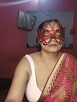 Snapshot of MEERAcle chatting on June 12, 2026, 4:05 pm MEERAcle online show from June 12, 2026, 4:05 pm