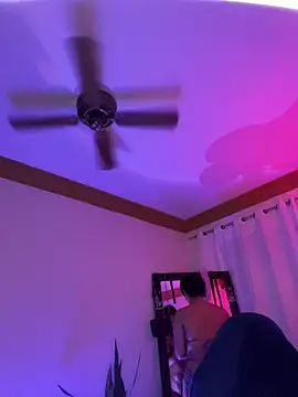 ZahaRose online show from December 4, 2025, 8:13 am