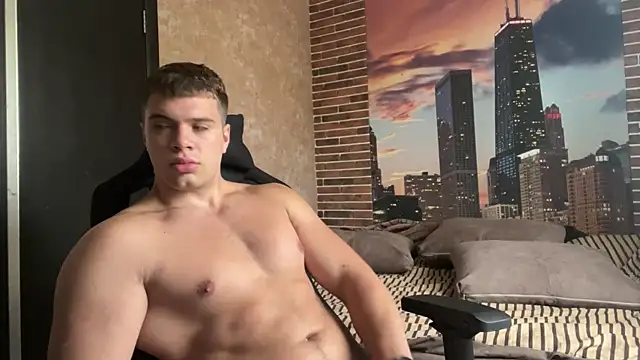 MusclePhantom online show from October 3, 2025, 9:22 am