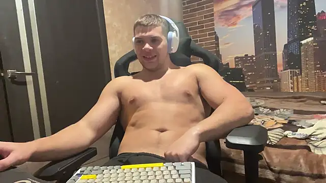 MusclePhantom online show from October 21, 2025, 7:57 pm