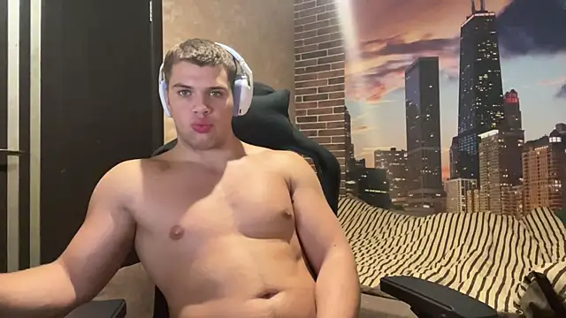 MusclePhantom online show from November 1, 2025, 9:19 pm