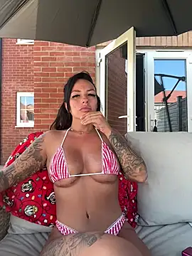BELLABLACKXUK online show from July 9, 2026, 10:26 am