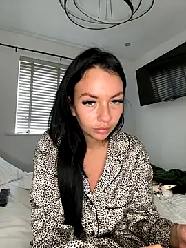 BELLABLACKXUK online show from November 8, 2025, 12:42 pm