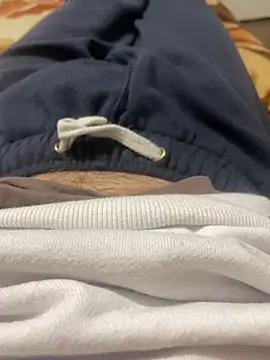 wwwiiilll online show from October 23, 2025, 4:05 pm