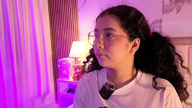 LunaRosse  online show from November 11, 2025, 11:49 am