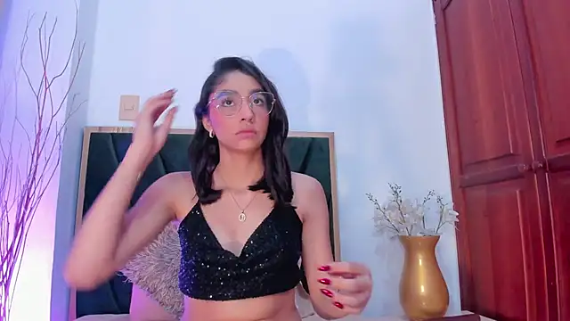 IvyJhons online show from November 19, 2025, 12:05 pm