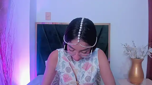 IvyJhons online show from October 15, 2025, 11:51 am