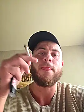 MushroomM1 online show from June 15, 2026, 3:23 pm