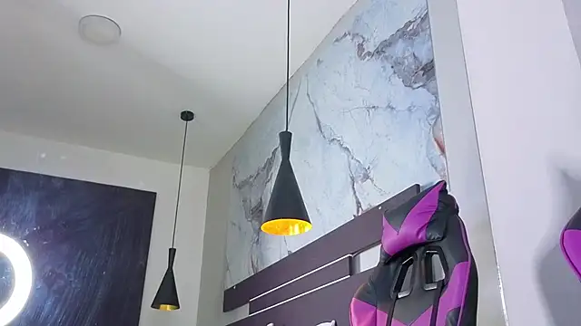 eviegothel  online show from March 17, 2026, 12:19 pm