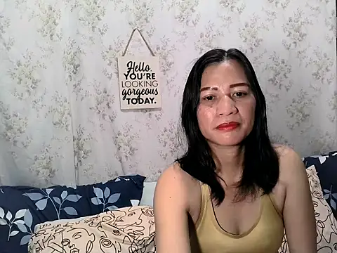 AgnesCutie online show from June 6, 2026, 1:33 am