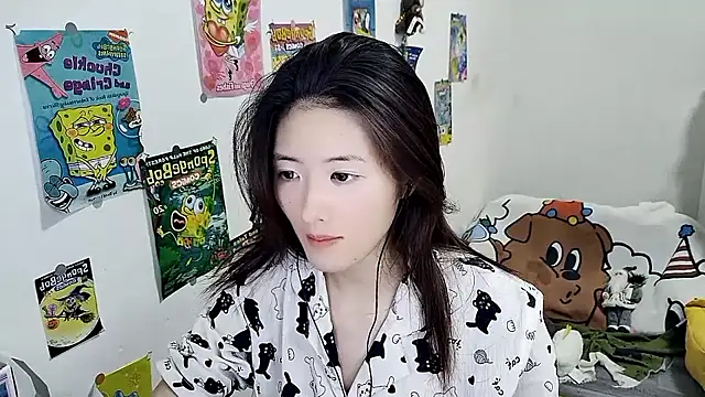 Moonlight-23 online show from October 8, 2025, 2:51 pm