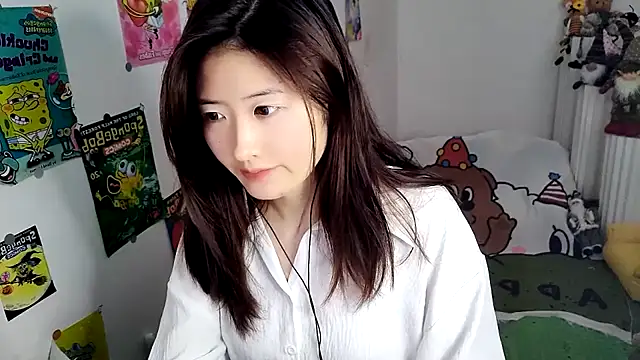 Moonlight-23 online show from September 19, 2025, 7:23 am